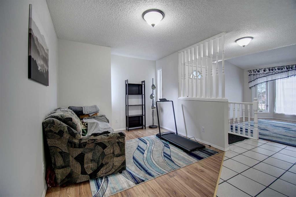 10316 Hidden Valley Drive Nw, Calgary, AB - Indoor