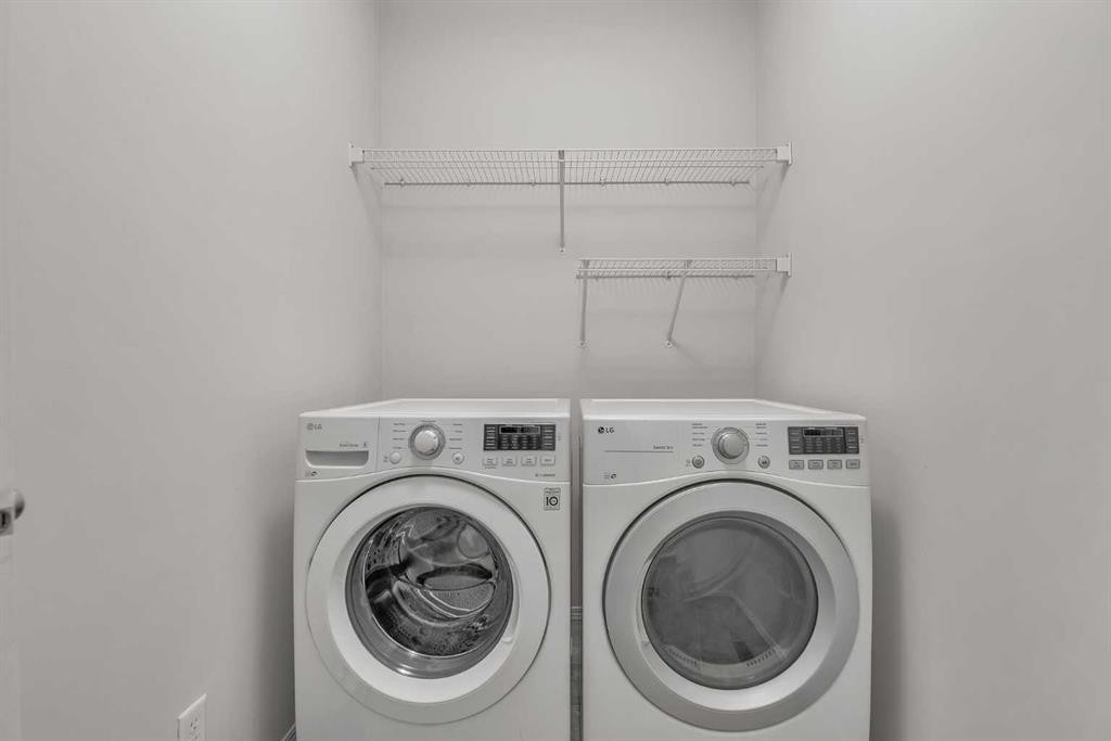 368 New Brighton Place Se, Calgary, AB - Indoor Photo Showing Laundry Room