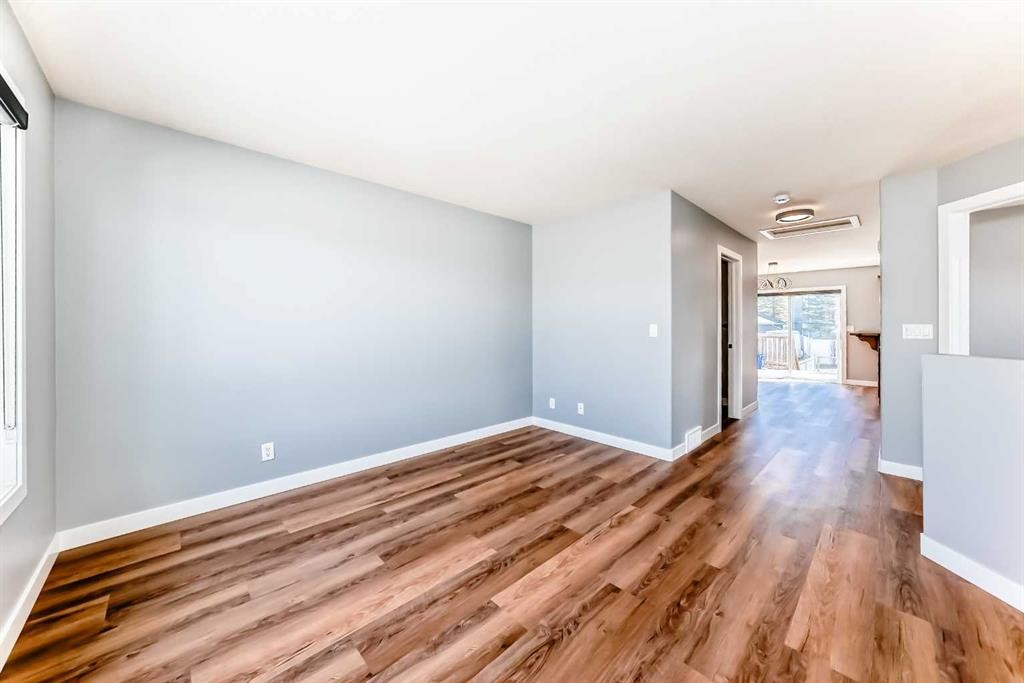 6177 Orr Drive, Red Deer, AB - Indoor Photo Showing Other Room