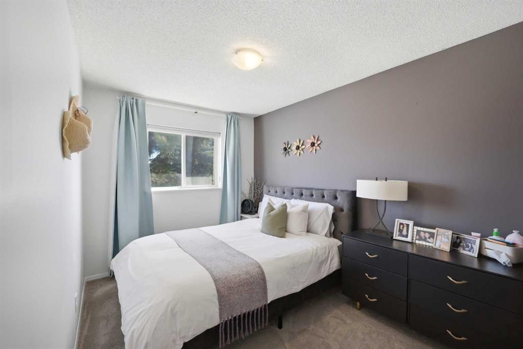 80 Martinglen Way Ne, Calgary, AB - Indoor Photo Showing Bedroom