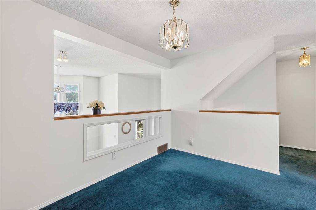 404 Hawkstone Manor Nw, Calgary, AB - Indoor Photo Showing Other Room