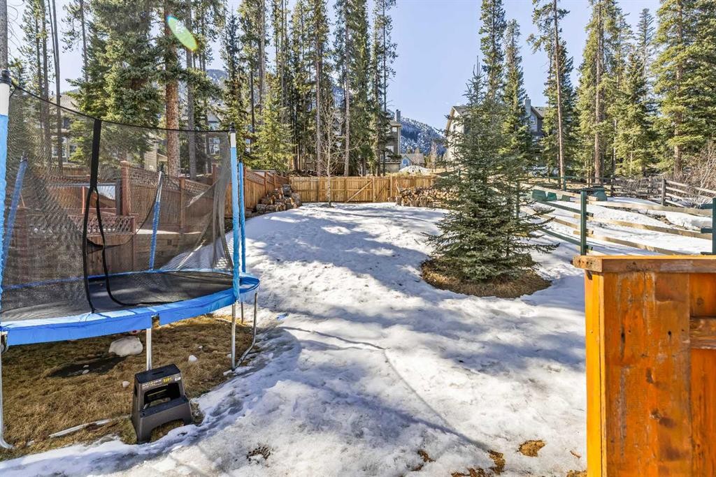 118 Glacier Drive, Banff, AB - Outdoor