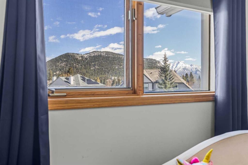 118 Glacier Drive, Banff, AB - Indoor