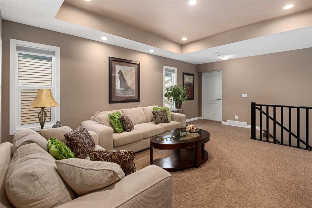 323 Nolan Hill Boulevard Nw, Calgary, AB - Indoor Photo Showing Other Room