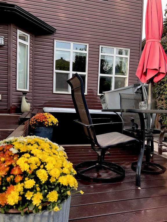 323 Nolan Hill Boulevard Nw, Calgary, AB - Outdoor With Exterior