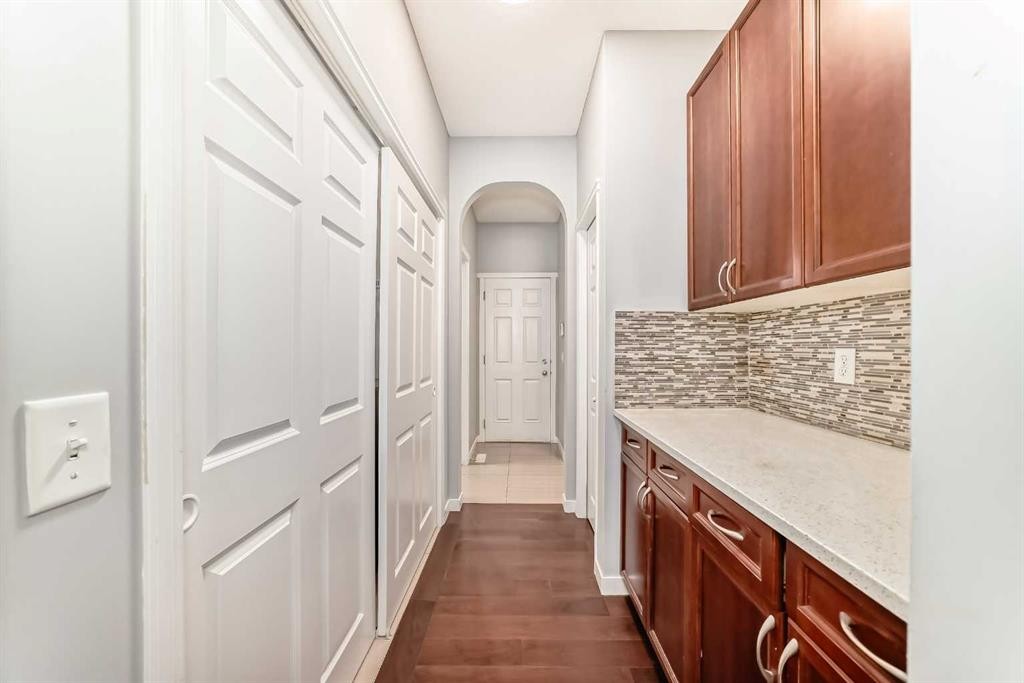 46 Saddlecrest Gardens Ne, Calgary, AB - Indoor Photo Showing Other Room