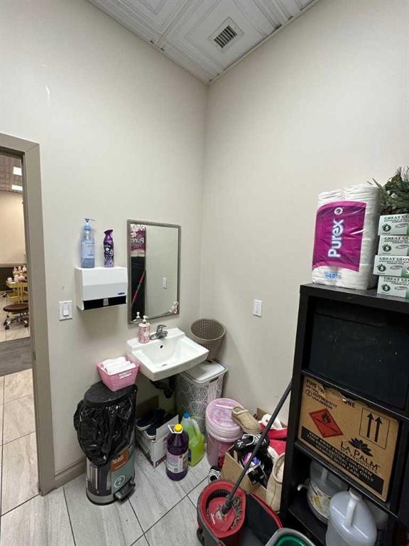 222-1632 14 Avenue Nw, Calgary, AB