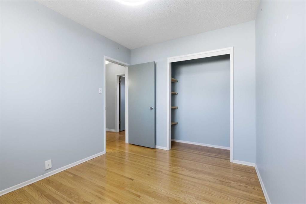 827 Forlee Drive Se, Calgary, AB - Indoor Photo Showing Other Room