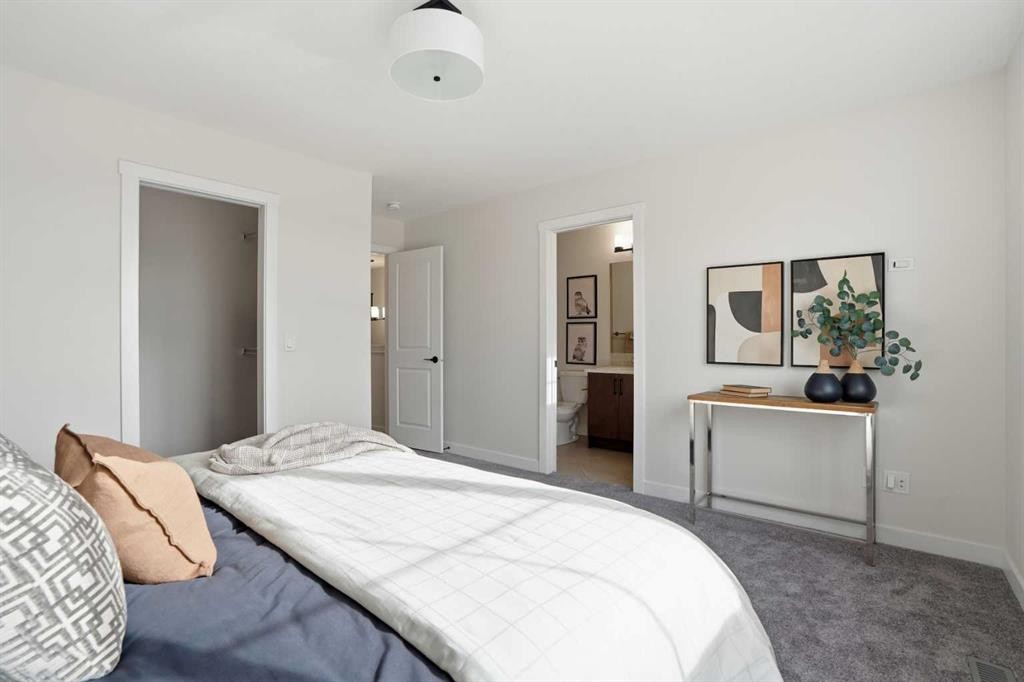 72 Buffaloberry Manor Se, Calgary, AB - Indoor Photo Showing Bedroom