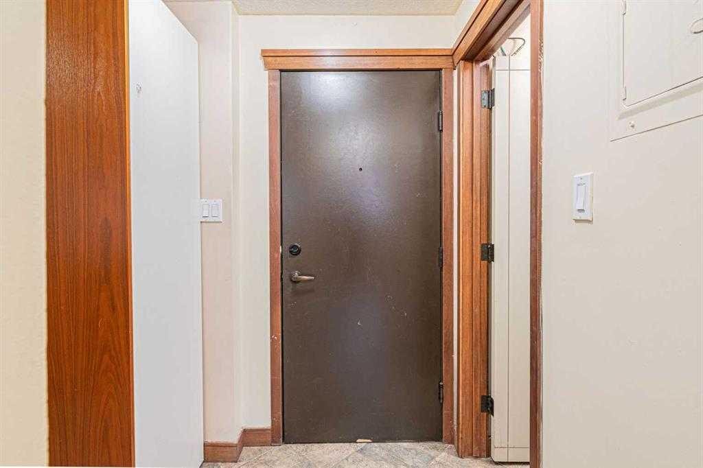 111-920 68 Avenue Sw, Calgary, AB