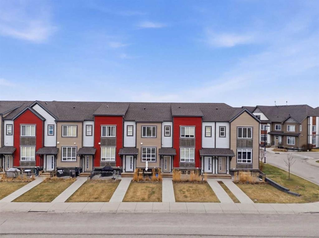 235 Copperstone Park Se, Calgary, AB - Outdoor With Facade