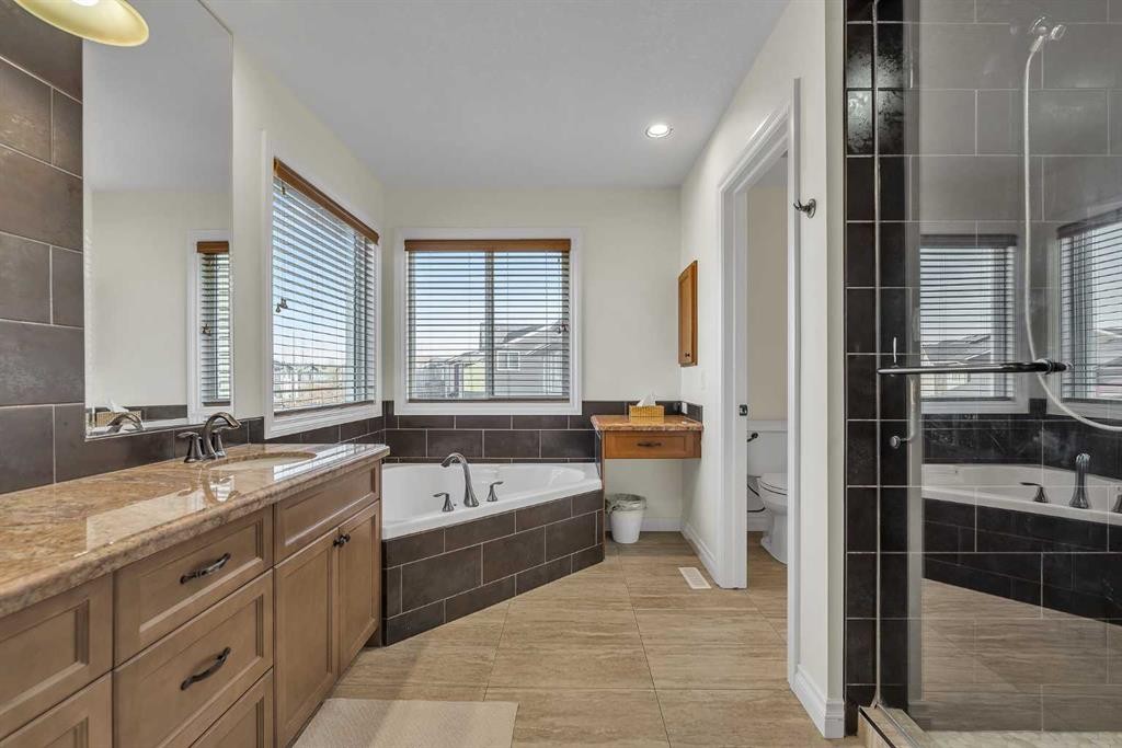 8 Legacy Terrace Se, Calgary, AB - Indoor Photo Showing Bathroom