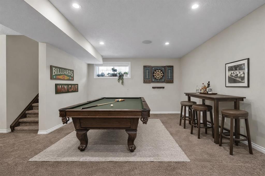 8 Legacy Terrace Se, Calgary, AB - Indoor Photo Showing Other Room