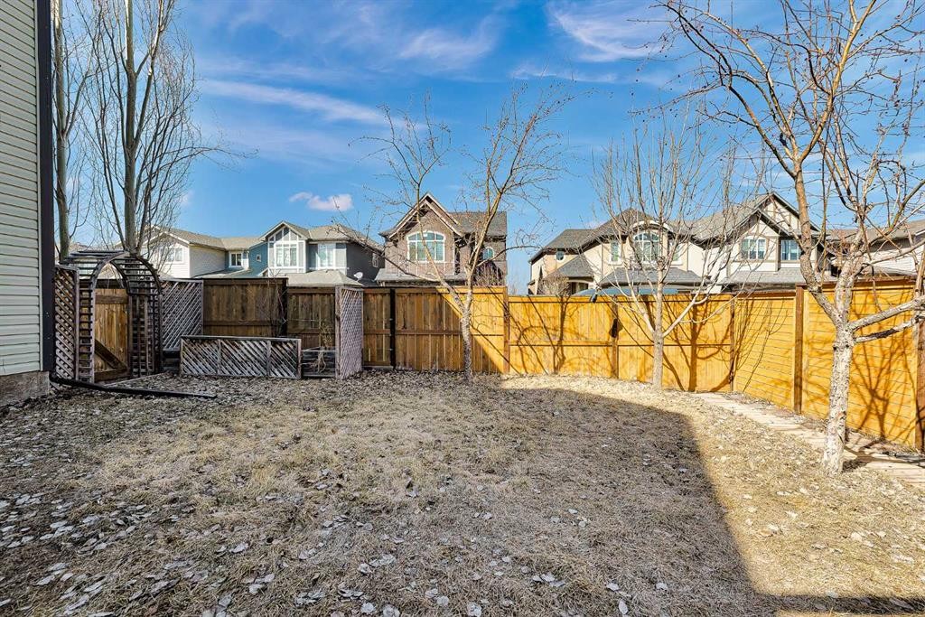 8 Legacy Terrace Se, Calgary, AB - Outdoor