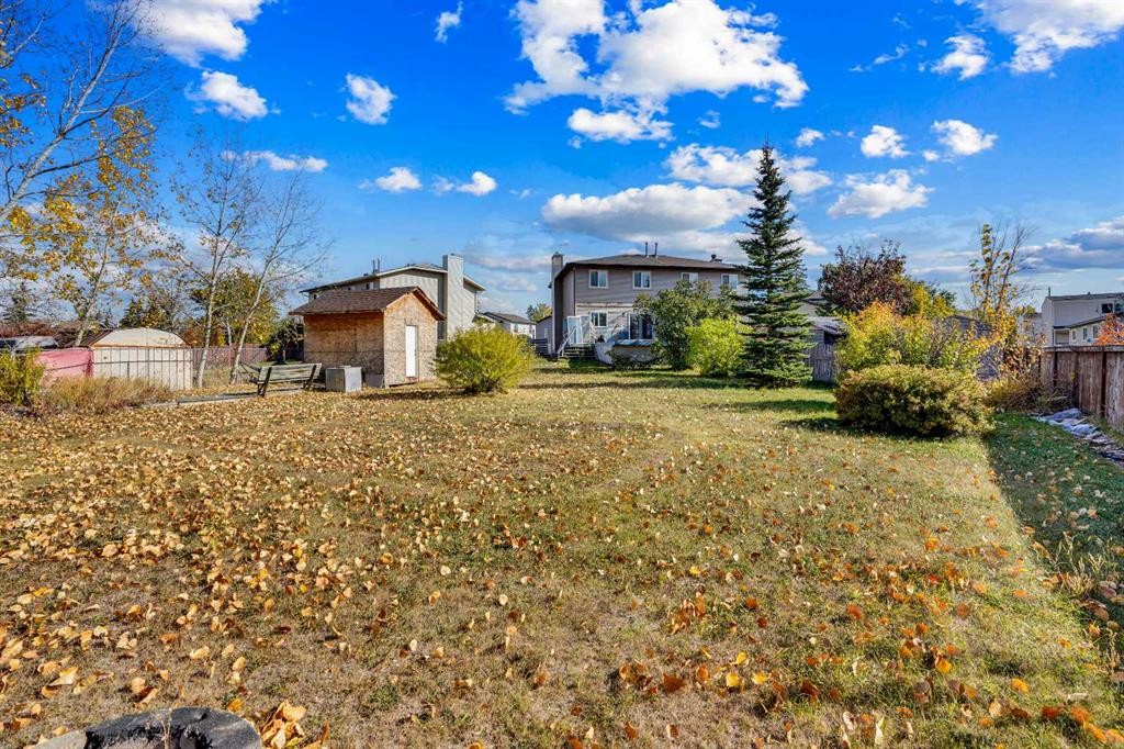 26 Falmead Bay Ne, Calgary, AB - Outdoor