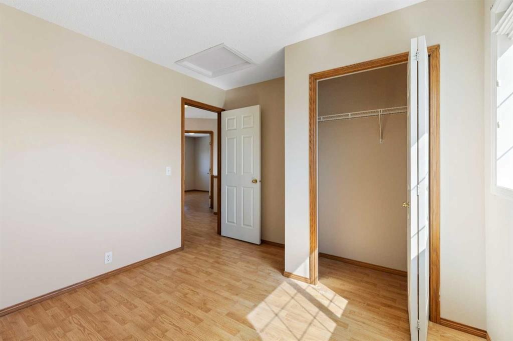 205 Scotia Point Nw, Calgary, AB - Indoor Photo Showing Other Room