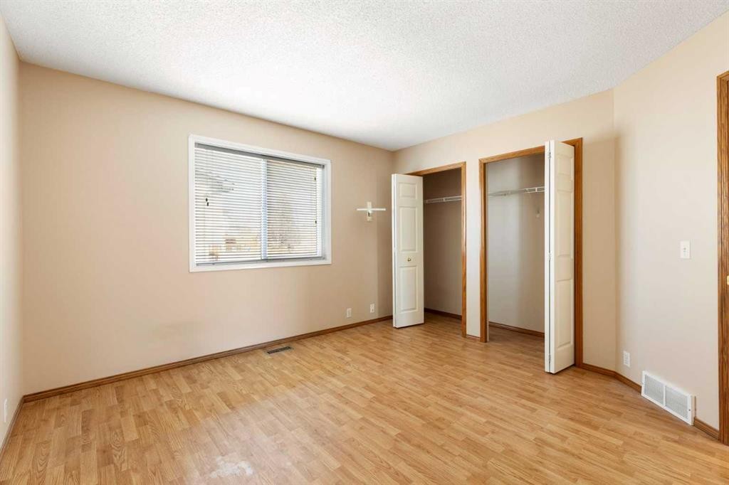205 Scotia Point Nw, Calgary, AB - Indoor Photo Showing Other Room