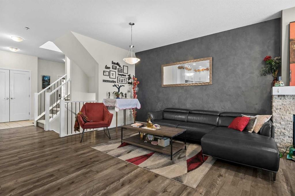 204 Walden Parade Se, Calgary, AB