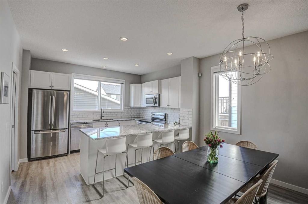 52 Masters Link Se, Calgary, AB - Indoor Photo Showing Dining Room
