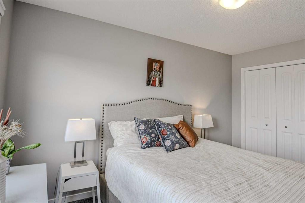 52 Masters Link Se, Calgary, AB - Indoor Photo Showing Bedroom