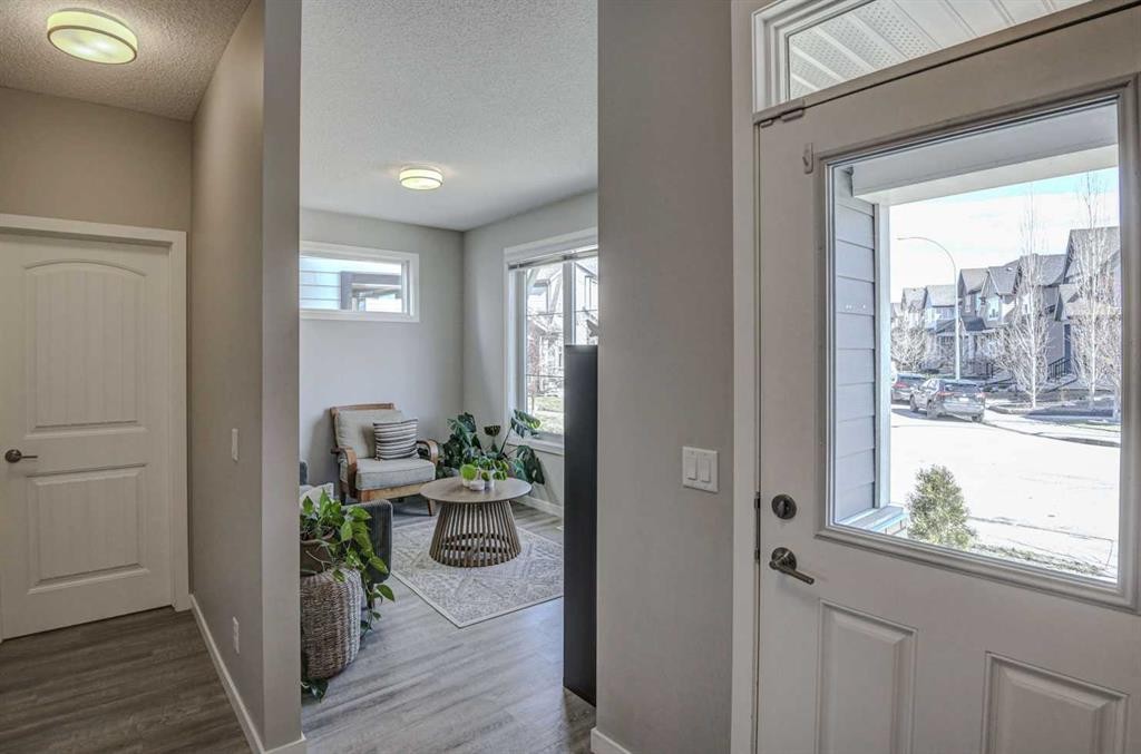 52 Masters Link Se, Calgary, AB - Indoor Photo Showing Other Room