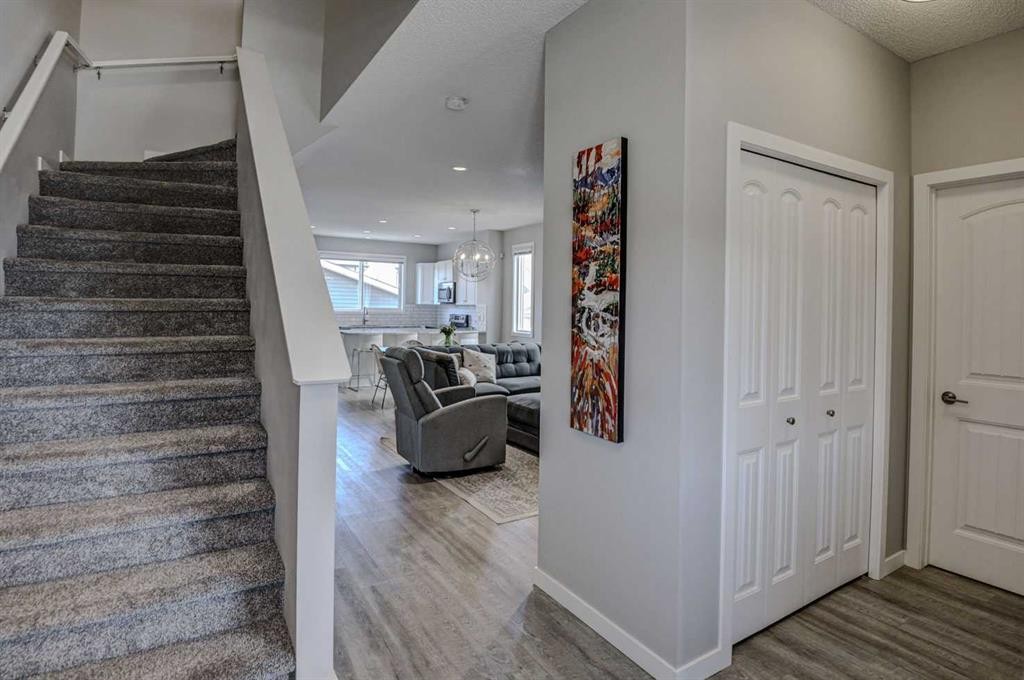 52 Masters Link Se, Calgary, AB - Indoor Photo Showing Other Room