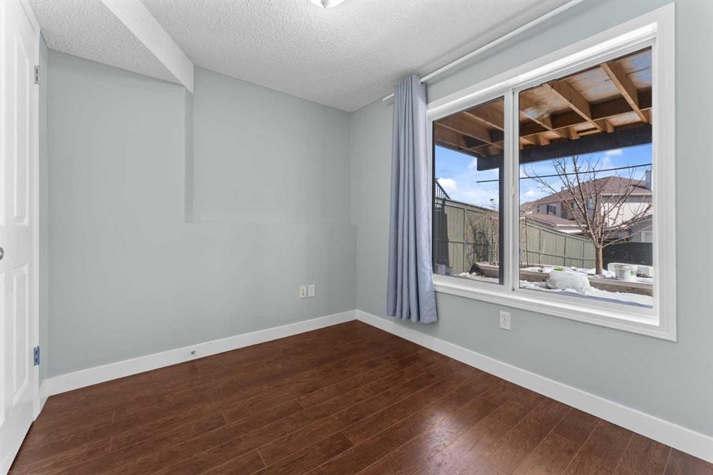 28 Panamount Lane Nw, Calgary, AB - Indoor Photo Showing Other Room