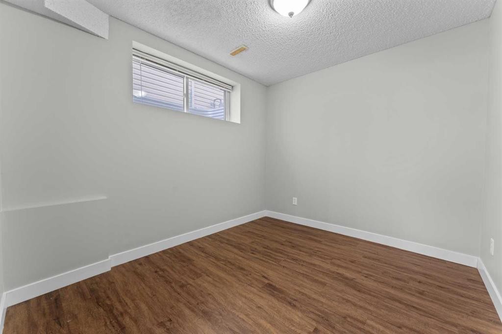 28 Panamount Lane Nw, Calgary, AB - Indoor Photo Showing Other Room