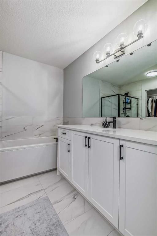612 Seton Circle Se, Calgary, AB - Indoor Photo Showing Bathroom