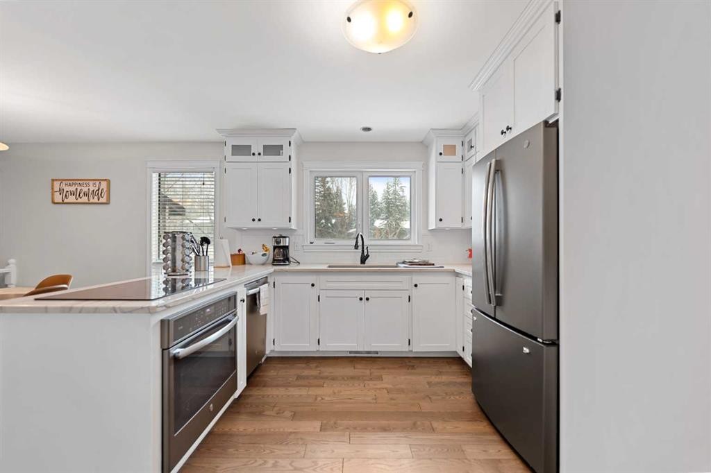 436 Ranchridge Bay Nw, Calgary, AB - Indoor Photo Showing Kitchen