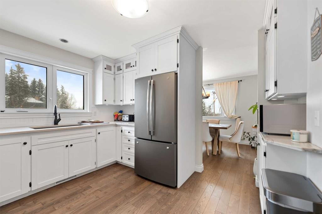 436 Ranchridge Bay Nw, Calgary, AB - Indoor Photo Showing Kitchen