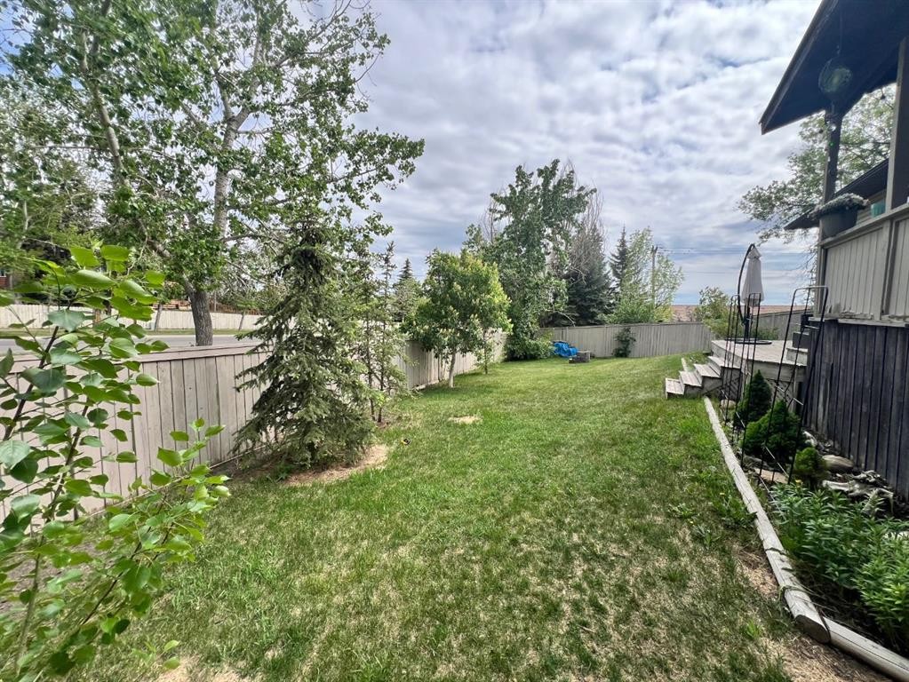 436 Ranchridge Bay Nw, Calgary, AB - Outdoor