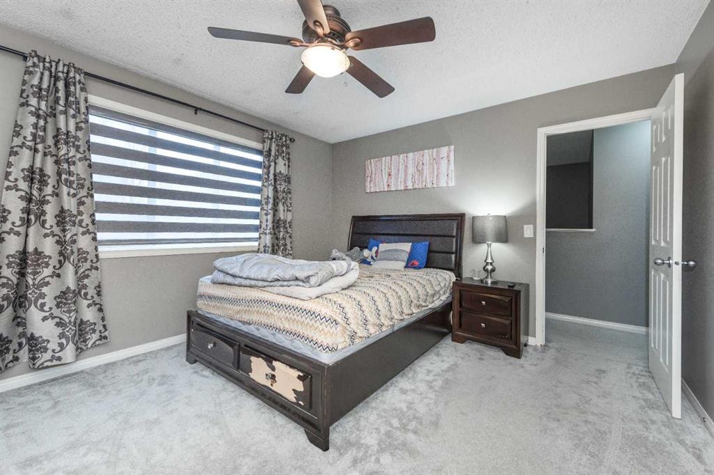 56 Evansbrooke Landing, Calgary, AB - Indoor Photo Showing Bedroom