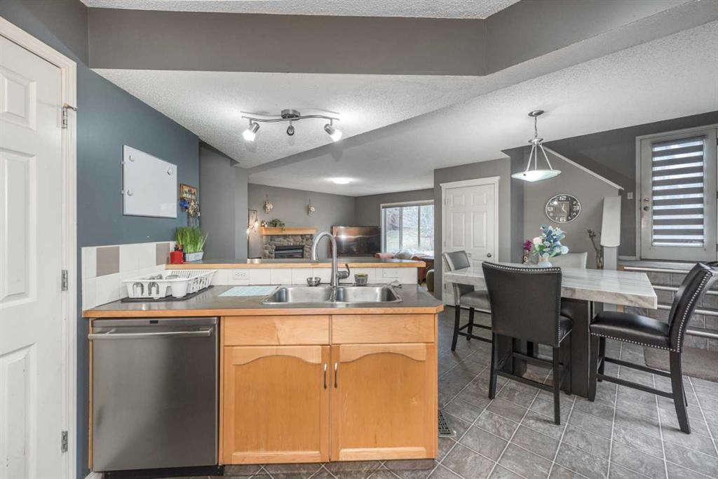 56 Evansbrooke Landing, Calgary, AB - Indoor