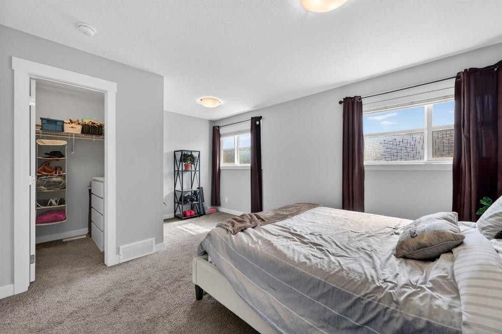 29 Skyview Parade Ne, Calgary, AB - Indoor Photo Showing Bedroom