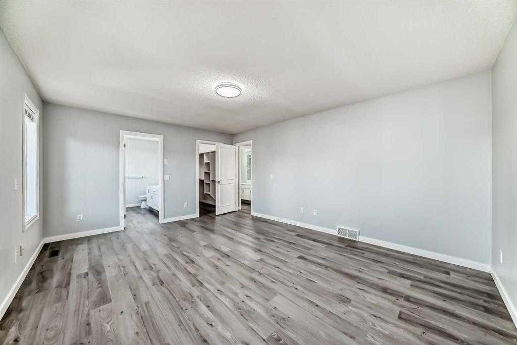 10134 Hidden Valley Drive Nw, Calgary, AB - Indoor Photo Showing Other Room