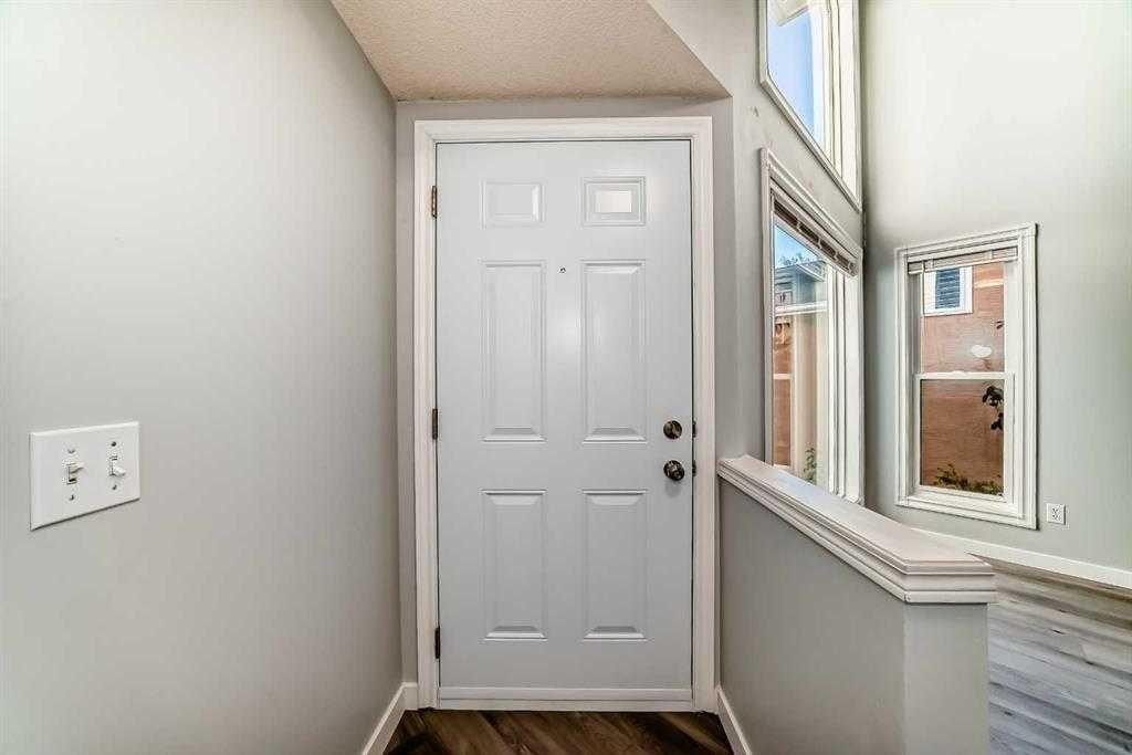 10134 Hidden Valley Drive Nw, Calgary, AB - Indoor Photo Showing Other Room