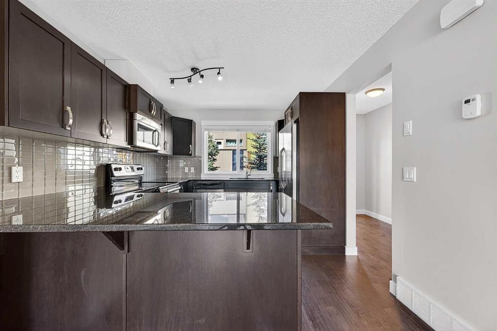 13015 Coventry Hills Way Ne, Calgary, AB - Indoor Photo Showing Kitchen