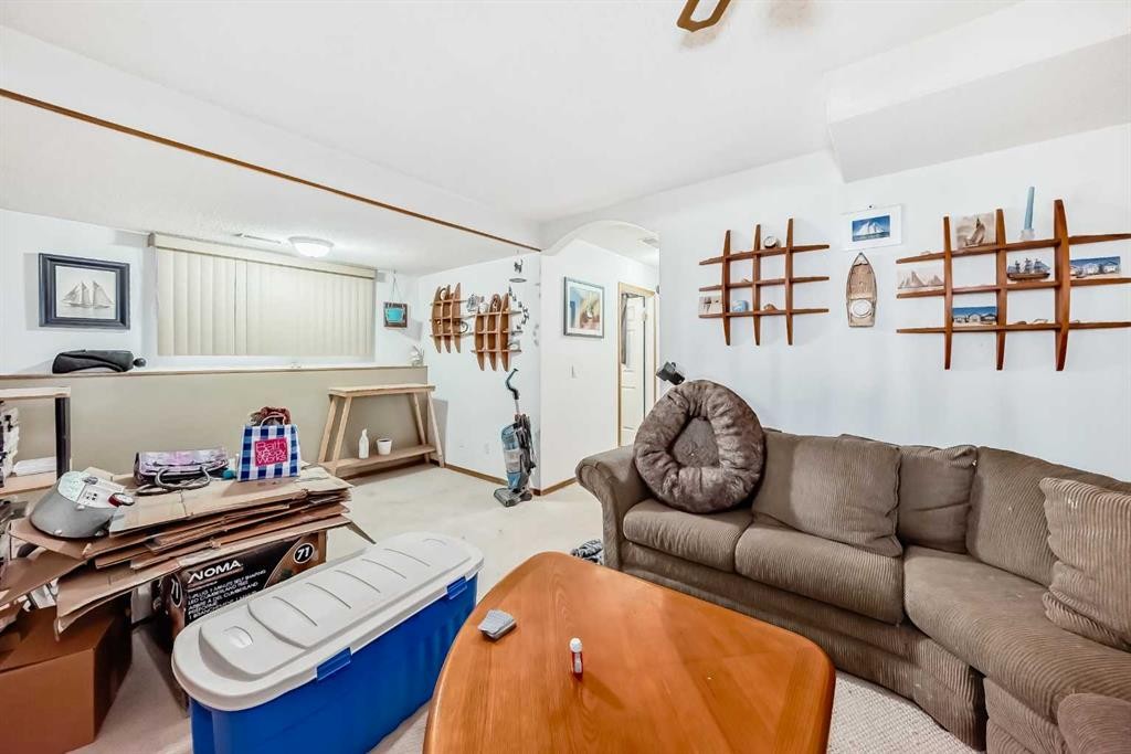 243 Erin Meadow Close, Calgary, AB - Indoor Photo Showing Living Room