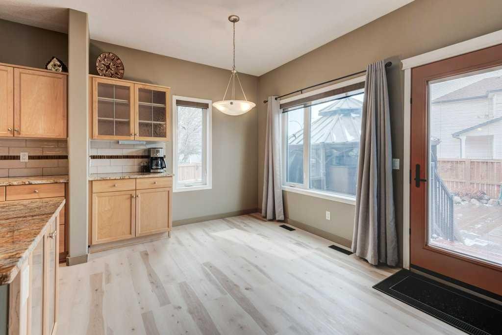 427 Copperfield Boulevard Se, Calgary, AB - Indoor Photo Showing Kitchen