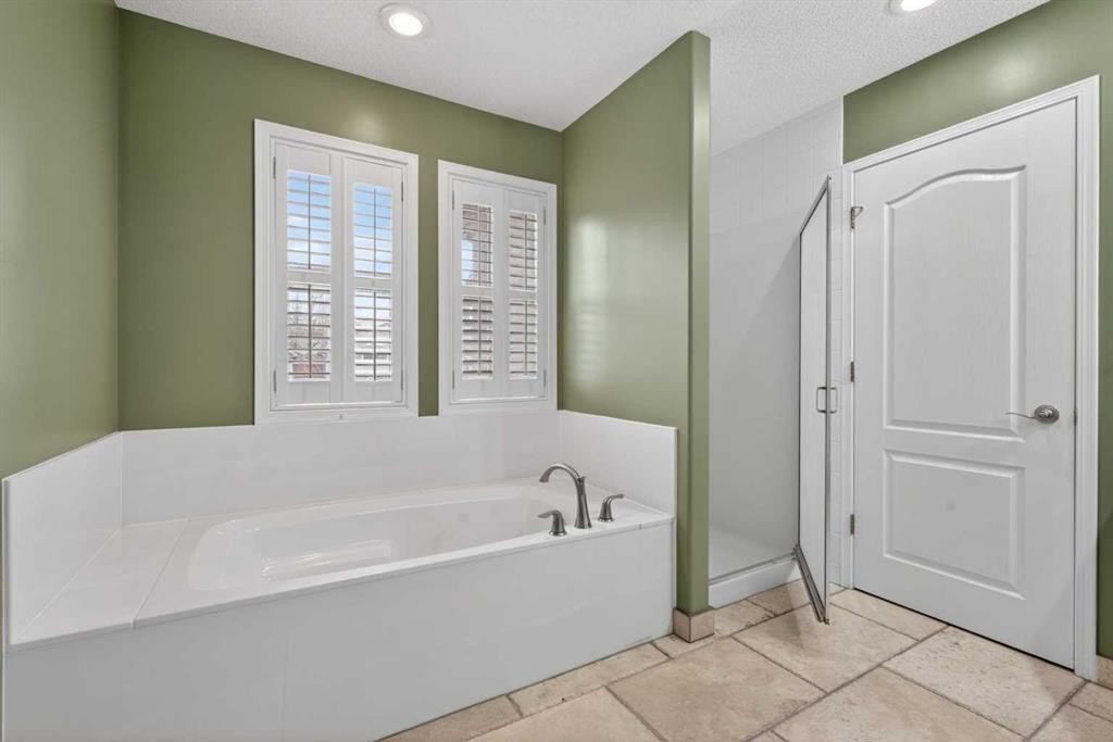 111 Valley Ponds Crescent Nw, Calgary, AB - Indoor Photo Showing Bathroom