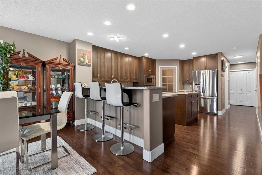 111 Valley Ponds Crescent Nw, Calgary, AB - Indoor