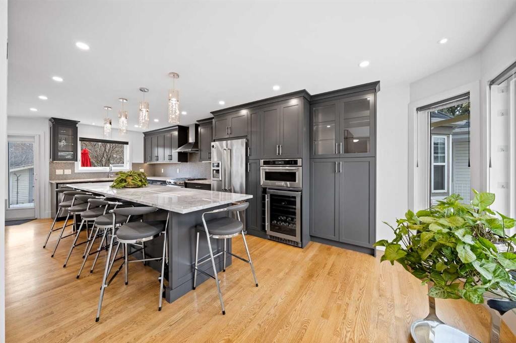 90 Riverview Circle Se, Calgary, AB - Indoor