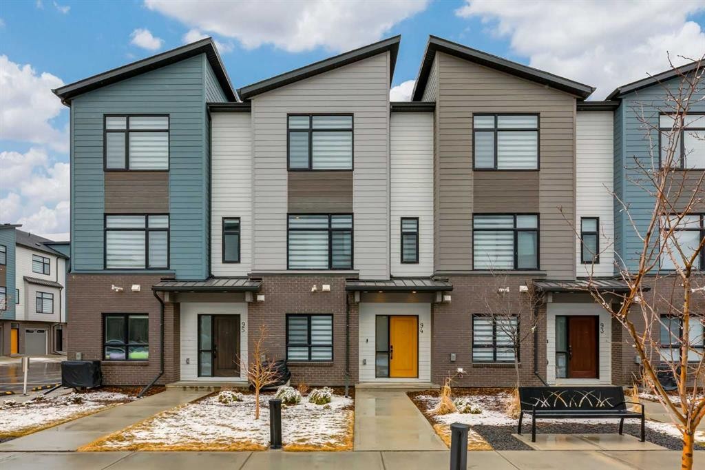 94-903 Mahogany Boulevard Se, Calgary, AB - Outdoor With Facade