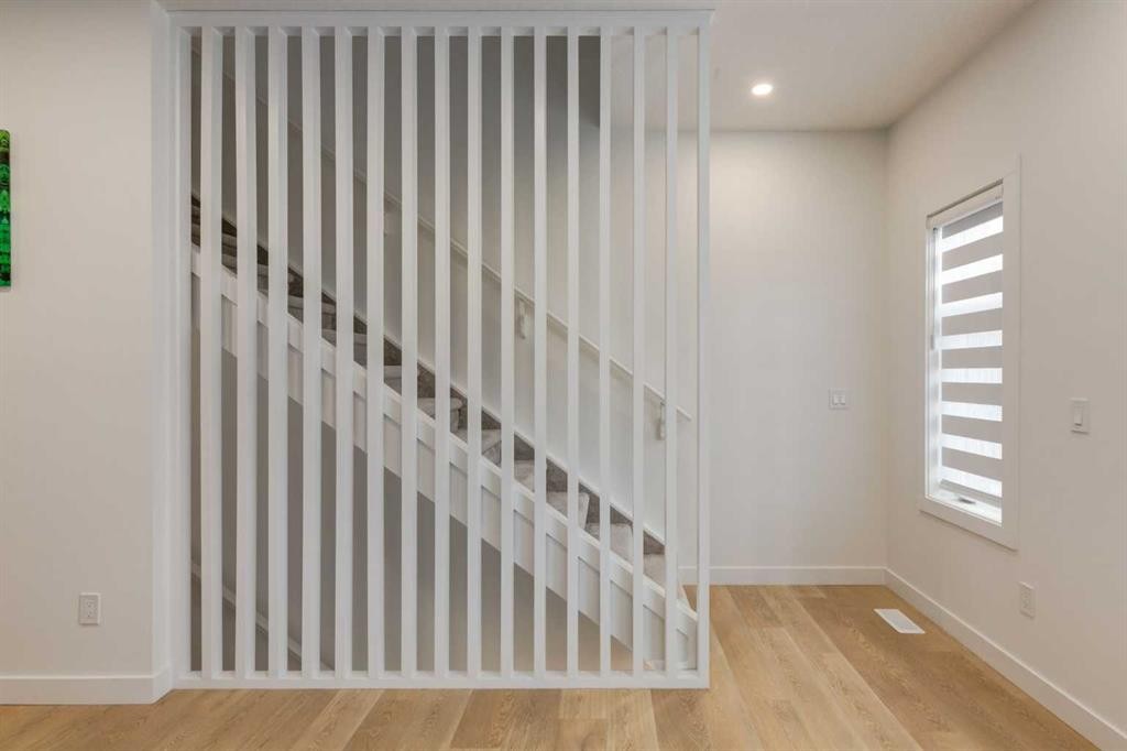 94-903 Mahogany Boulevard Se, Calgary, AB - Indoor Photo Showing Other Room