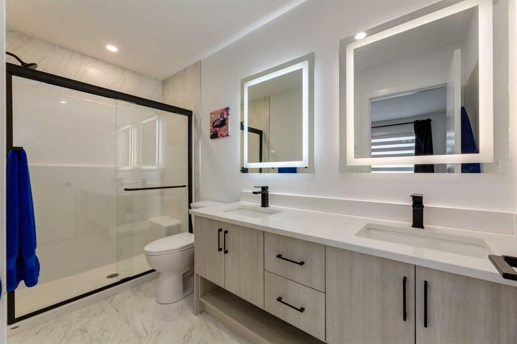 94-903 Mahogany Boulevard Se, Calgary, AB - Indoor Photo Showing Bathroom