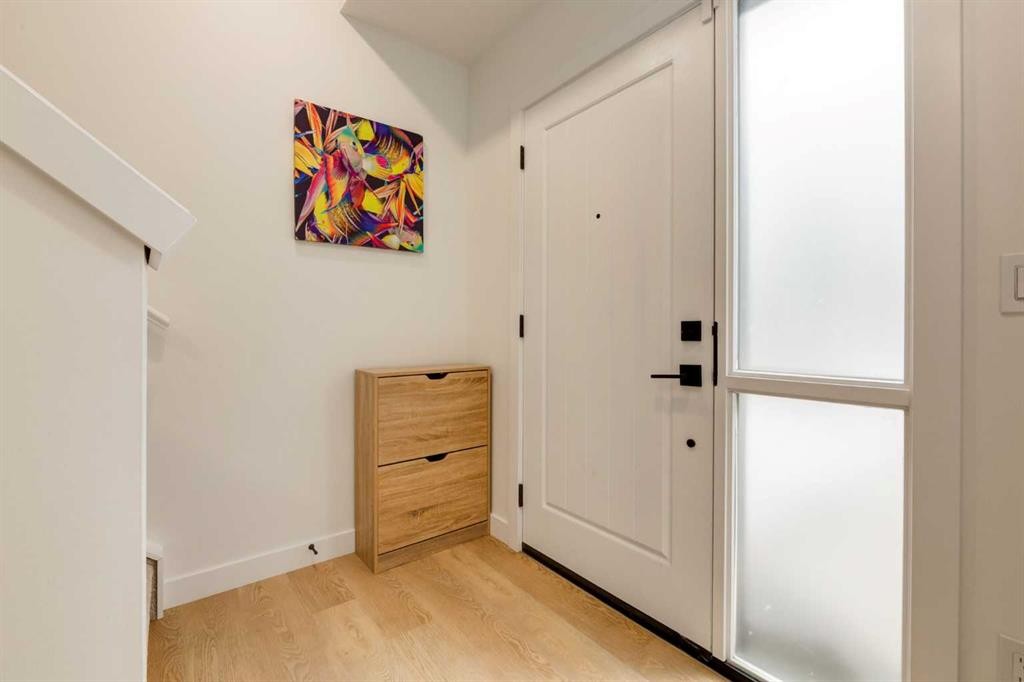 94-903 Mahogany Boulevard Se, Calgary, AB - Indoor Photo Showing Other Room