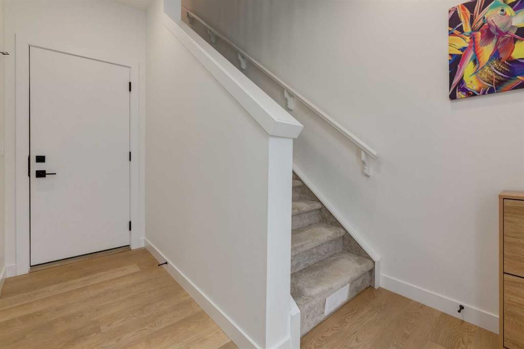 94-903 Mahogany Boulevard Se, Calgary, AB - Indoor Photo Showing Other Room