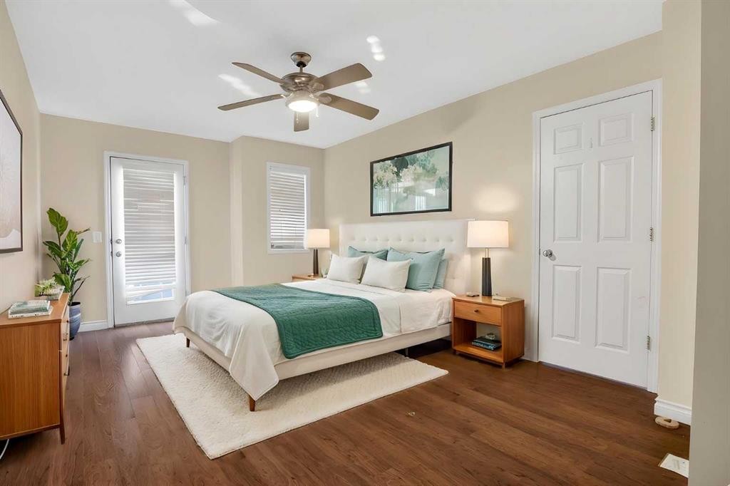 34 Simcoe Place Sw, Calgary, AB - Indoor Photo Showing Bedroom