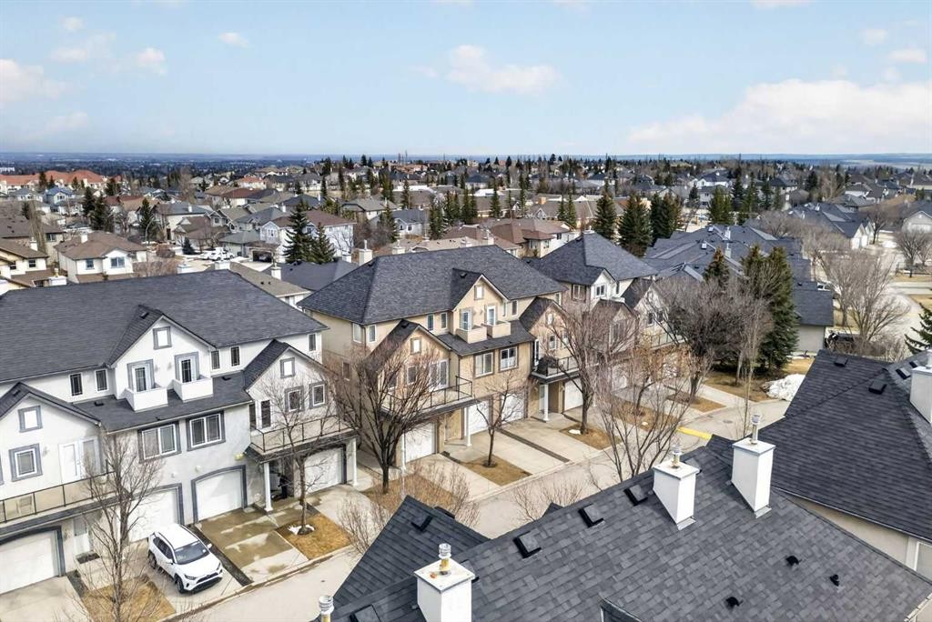 34 Simcoe Place Sw, Calgary, AB - Outdoor